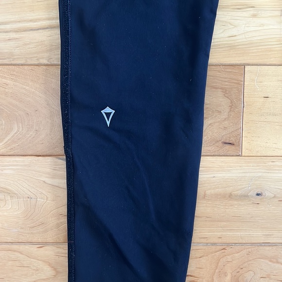 Ivivva 7/8 leggings - Picture 6 of 8